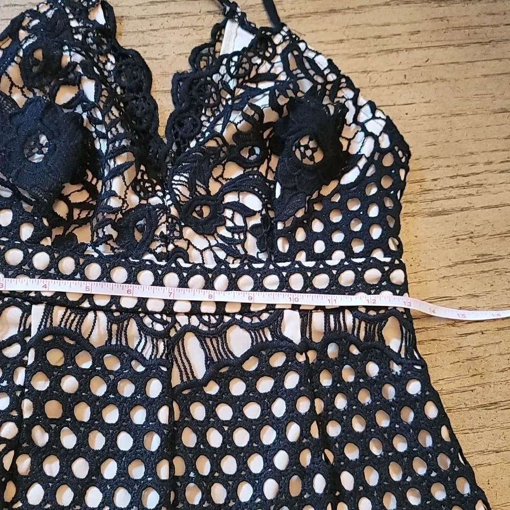 Black halter lace short jumpsuit size S Tea&Cup